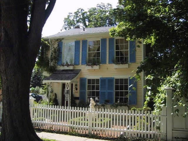 Apple Tree Historic B&B Niagara-on-the-Lake Exterior photo